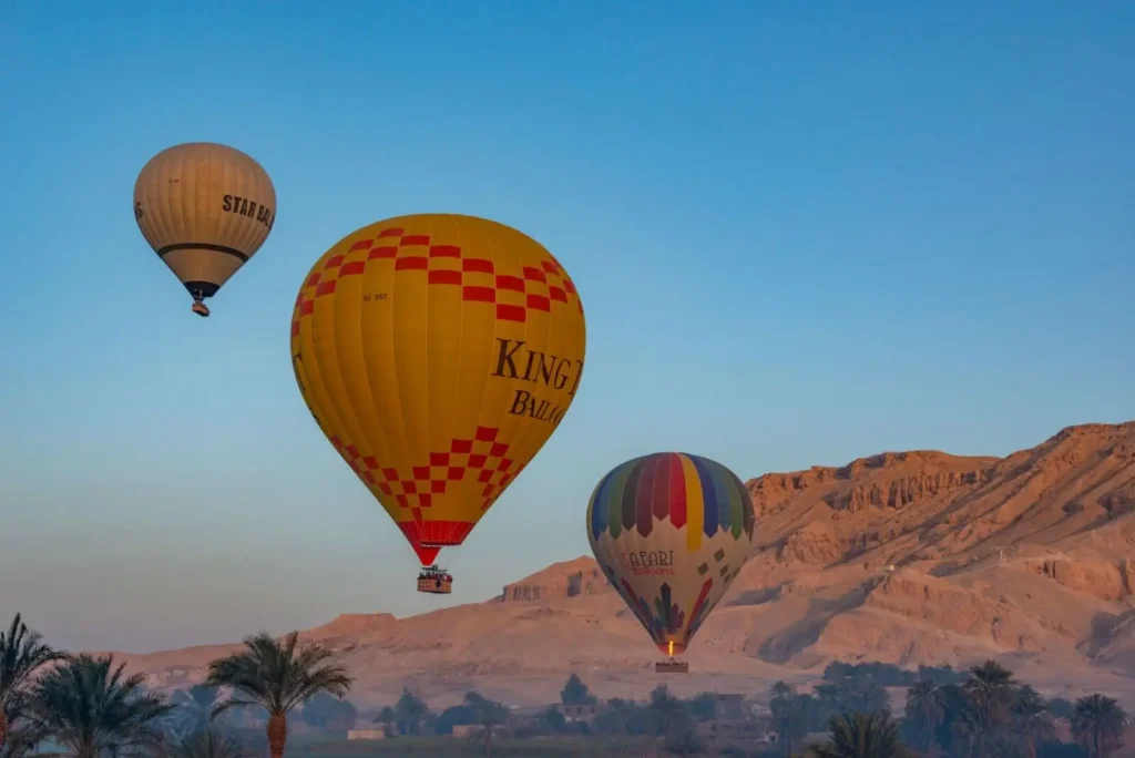 Sunlight illuminating the Valley of the Kings in early October